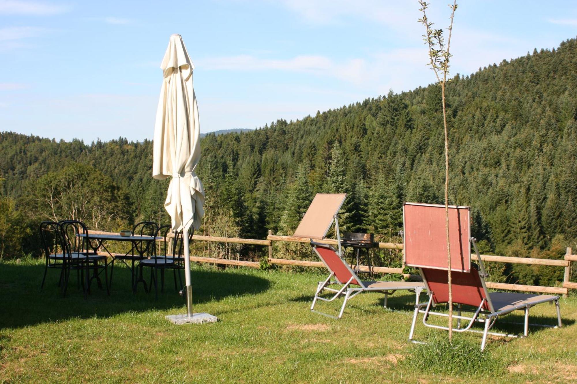 Yourtes En Terrasse Bonneval  Exteriör bild